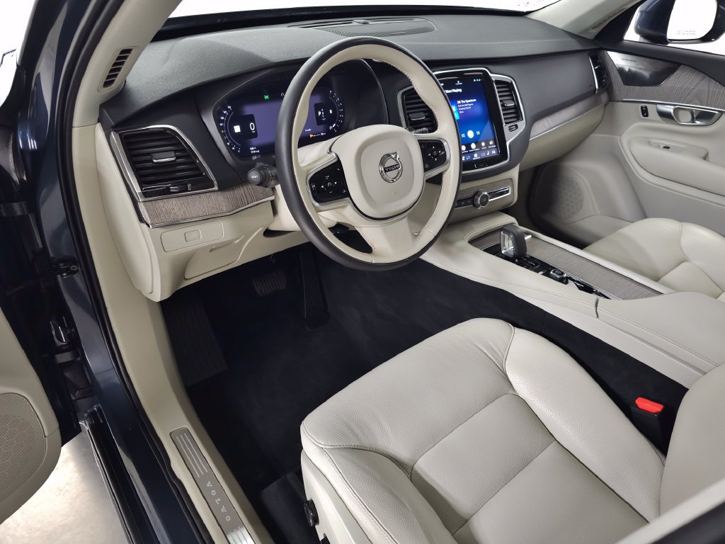 Certified 2024 Volvo XC90 B6 Plus w/ Protection Package Premier AWD/4WD image 17