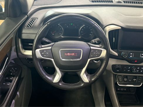Used 2019 GMC Terrain SLE w/ GMC Pro Grade Package AWD/4WD image 17