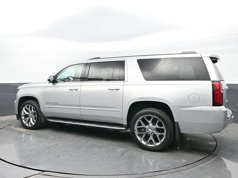 Used 2019 Chevrolet Suburban Premier AWD/4WD image 3