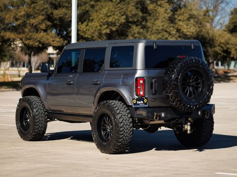 Used 2022 Ford Bronco Wildtrak image 8