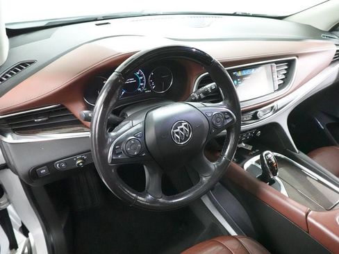 Used 2018 Buick Enclave Avenir w/ Avenir Technology Package AWD/4WD image 28