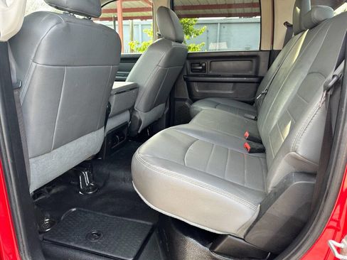 Used 2017 RAM 2500 Tradesman w/ Chrome Appearance Group image 7