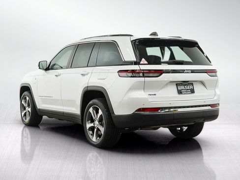 Used 2023 Jeep Grand Cherokee 4WD 4xe image 3