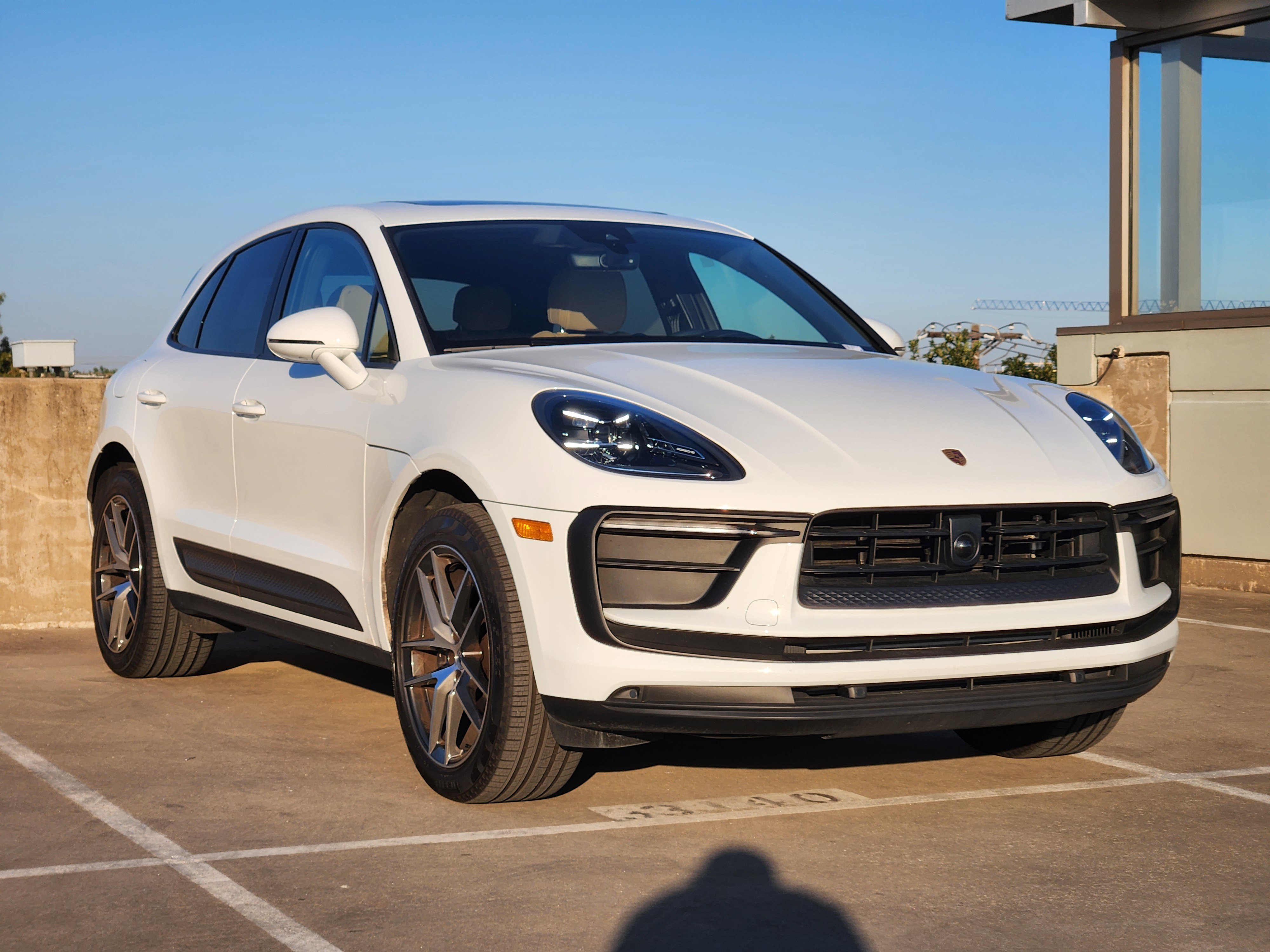Certified 2026 Porsche Macan AWD/4WD image 10