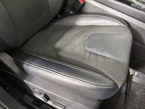 Used 2018 Ford Edge Sport w/ Equipment Group 401A AWD/4WD image 34