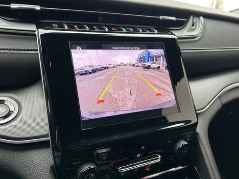 Used 2023 Jeep Grand Cherokee L Altitude image 31