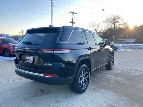 Used 2025 Jeep Grand Cherokee Limited image 5