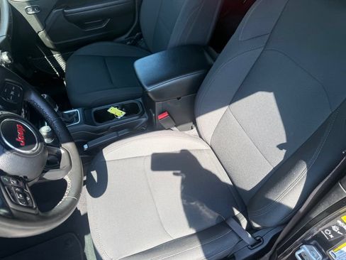 Used 2022 Jeep Wrangler Unlimited Sport AWD/4WD image 17