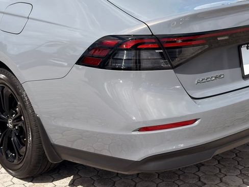 Used 2025 Honda Accord SE image 17