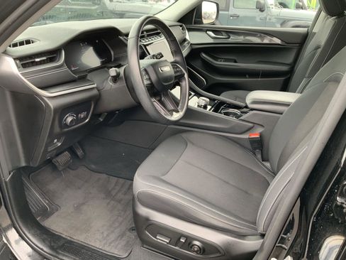 Used 2022 Jeep Grand Cherokee L Laredo w/ Luxury Tech Group I AWD/4WD image 26