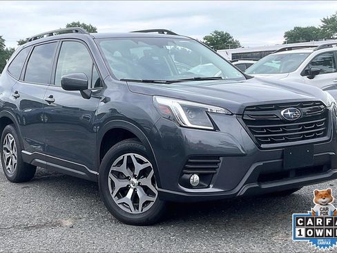 Certified 2023 Subaru Forester Premium AWD/4WD image 2