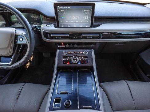 Used 2022 Lincoln Aviator Reserve w/ Equipment Group 201A image 35