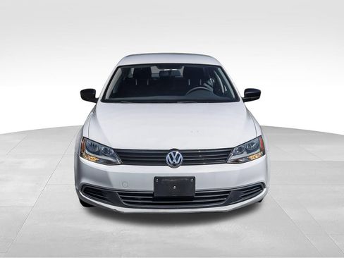 Used 2013 Volkswagen Jetta S FWD image 2