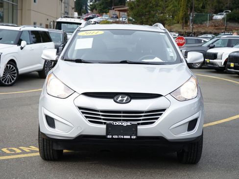 Used 2011 Hyundai Tucson GLS image 2
