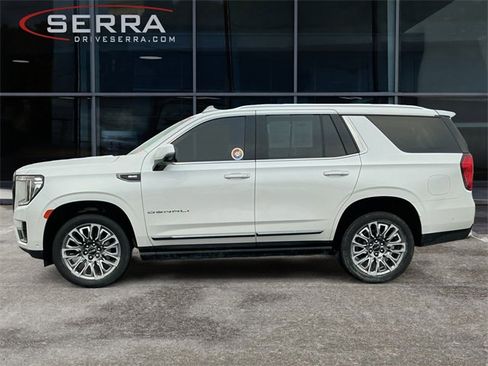Used 2023 GMC Yukon Denali Ultimate image 2
