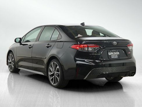 Used 2021 Toyota Corolla SE w/ SE Premium Package FWD image 3