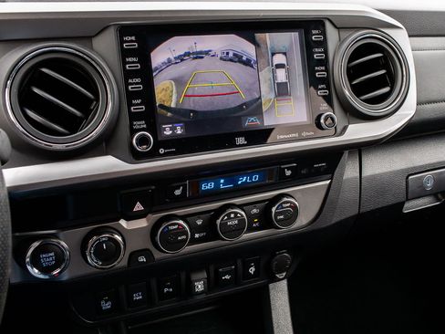 Used 2022 Toyota Tacoma Limited image 22