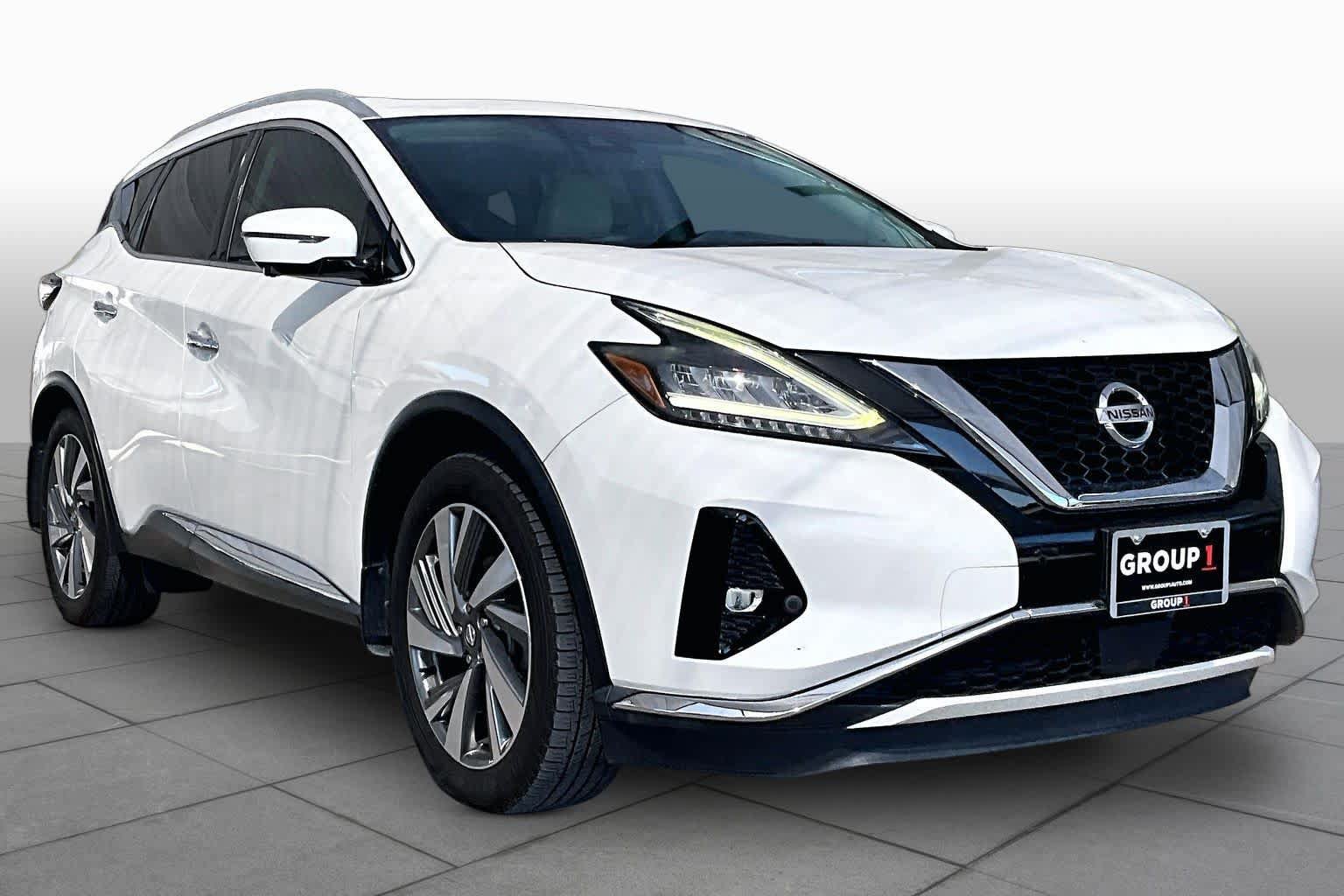 Used 2020 Nissan Murano SL w/ Moonroof Package FWD image 3