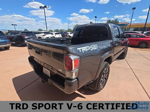 Used 2022 Toyota Tacoma TRD Sport image 7