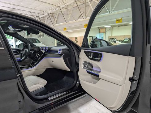 New 2025 Mercedes-Benz C 300 4MATIC Sedan image 10