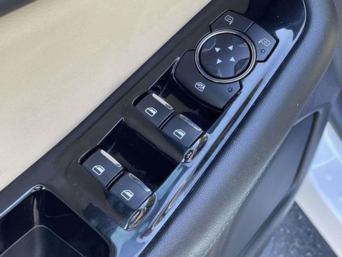 Used 2015 Ford Edge SEL w/ Equipment Group 201A image 16