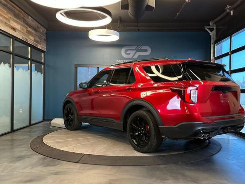 Used 2020 Ford Explorer ST w/ ST Street Pack AWD/4WD image 5