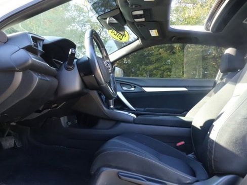 Used 2020 Honda Civic EX image 4