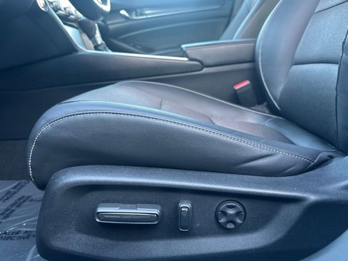 Used 2022 Honda Accord Sport image 13