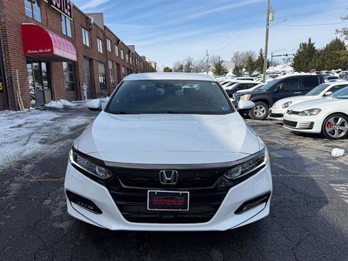 Used 2018 Honda Accord Sport image 2