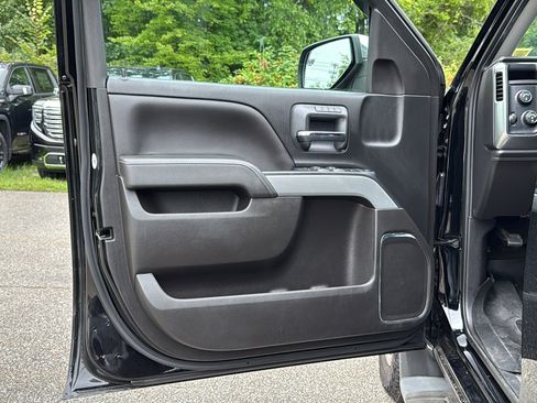 Used 2018 Chevrolet Silverado 1500 LTZ Z71 AWD/4WD image 12