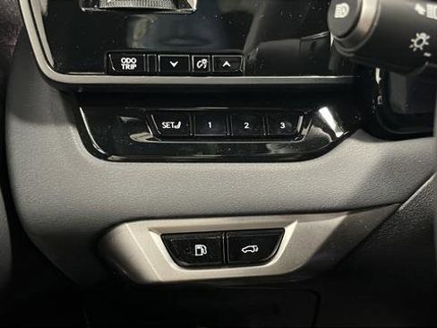 Used 2025 Lexus RX 500h F Sport image 39