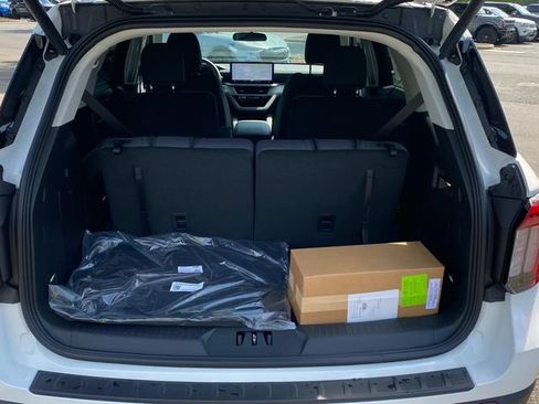 New 2026 Ford Explorer Active RWD image 27