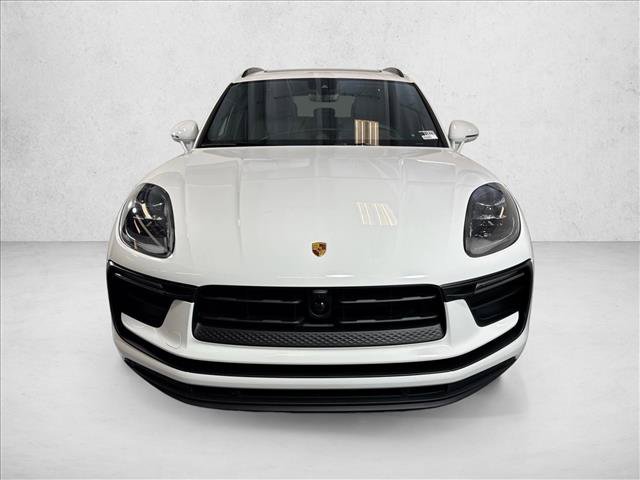 Used 2026 Porsche Macan AWD/4WD image 6