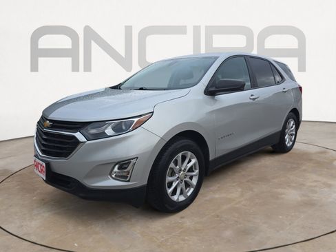 Used 2021 Chevrolet Equinox LS w/ LS Convenience Package image 6