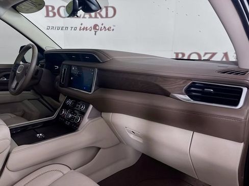 Used 2022 GMC Yukon Denali w/ Denali Premium Package image 37