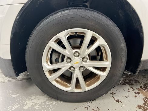 Used 2017 Chevrolet Equinox LT FWD image 26