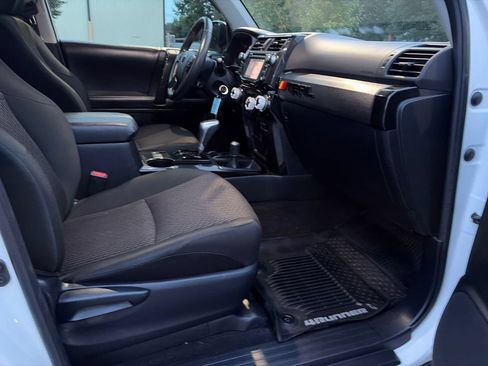 Used 2019 Toyota 4Runner TRD Off-Road AWD/4WD image 14