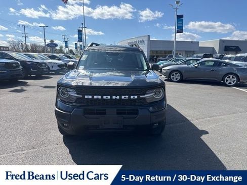 Used 2025 Ford Bronco Sport Outer Banks w/ Outer Banks Tech Package+ AWD/4WD image 2