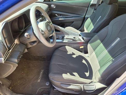Used 2022 Hyundai Elantra SEL image 6