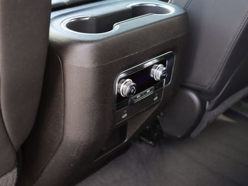 Used 2021 GMC Yukon XL SLT image 24