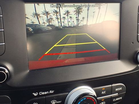 Used 2019 Kia Soul + image 20