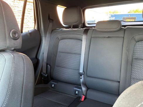 Used 2025 Chevrolet Equinox LT image 40