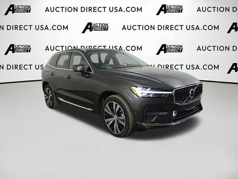 Used 2023 Volvo XC60 B5 Plus image 2
