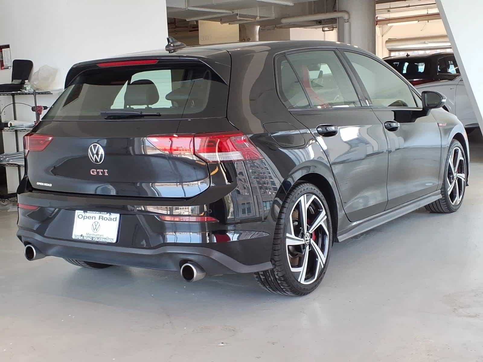 Used 2024 Volkswagen GTI SE w/ SE Leather Seats Package FWD image 4