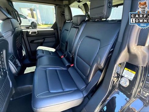 Used 2025 Ford Bronco Badlands w/ Sasquatch Package AWD/4WD image 25