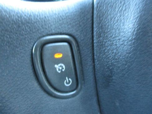 Used 2004 Saturn Vue 2WD w/ Sport Plus Pkg image 39