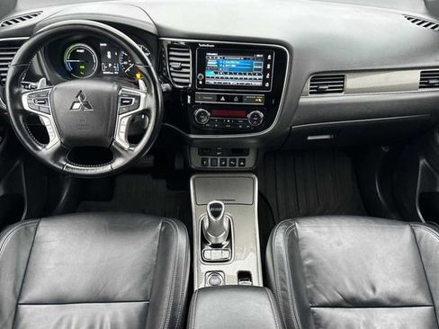 Used 2019 Mitsubishi Outlander GT image 5