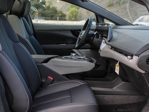 Used 2025 Cadillac Optiq Sport 1 image 17