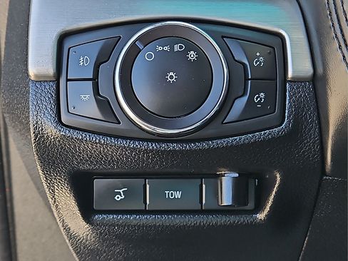 Used 2018 Ford Explorer Platinum AWD/4WD image 19