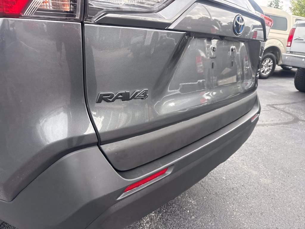 Used 2020 Toyota RAV4 XLE w/ Convenience Package AWD/4WD image 11